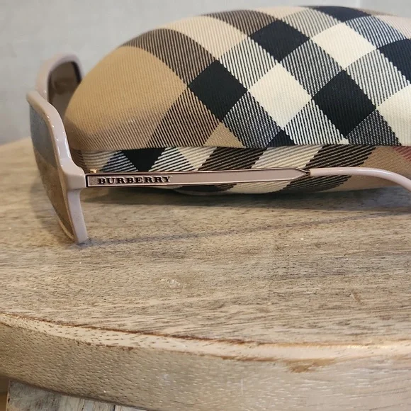 Designer Burberry Sunglasses with Case - Picture 5 of 7